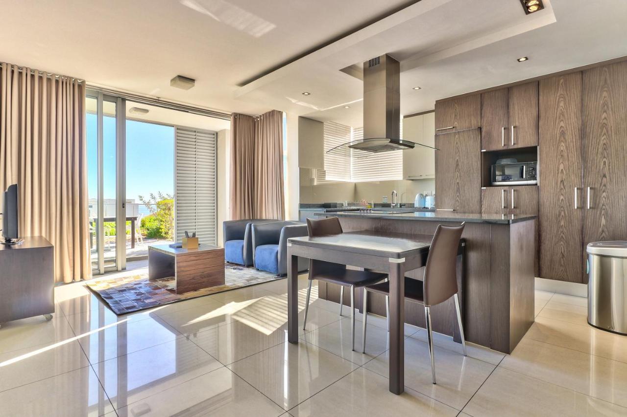 Camps Bay One Bedroom Apartment - Luxury Stay With Sea Viea Kaapstad Buitenkant foto