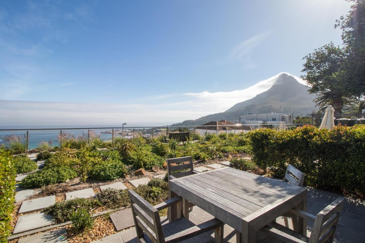 Camps Bay One Bedroom Apartment - Luxury Stay With Sea Viea Kaapstad Buitenkant foto